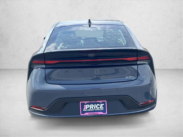 Used 2025 Toyota Prius LE image 6