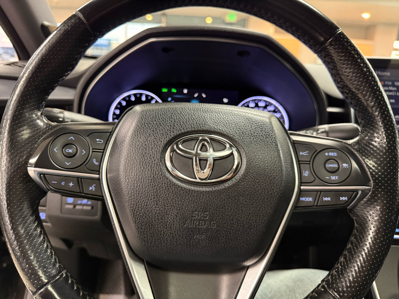 Used 2019 Toyota Avalon Touring w/ Advanced Safety Package image 14