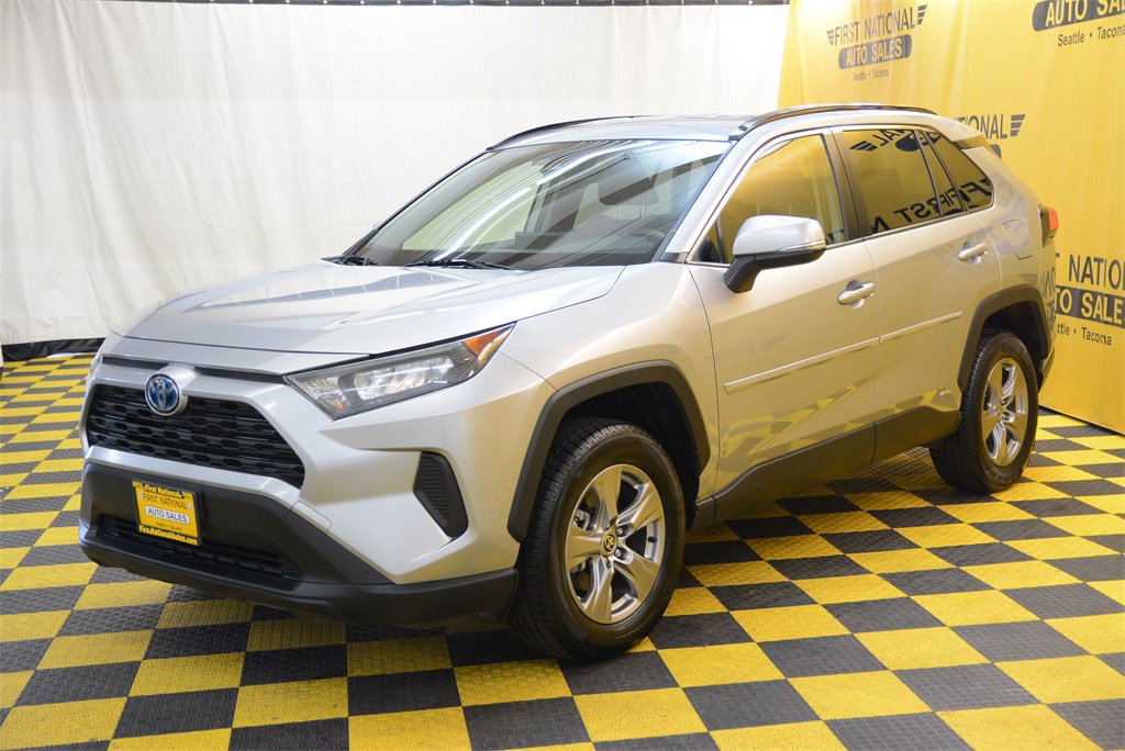 Used 2022 Toyota RAV4 LE image 6