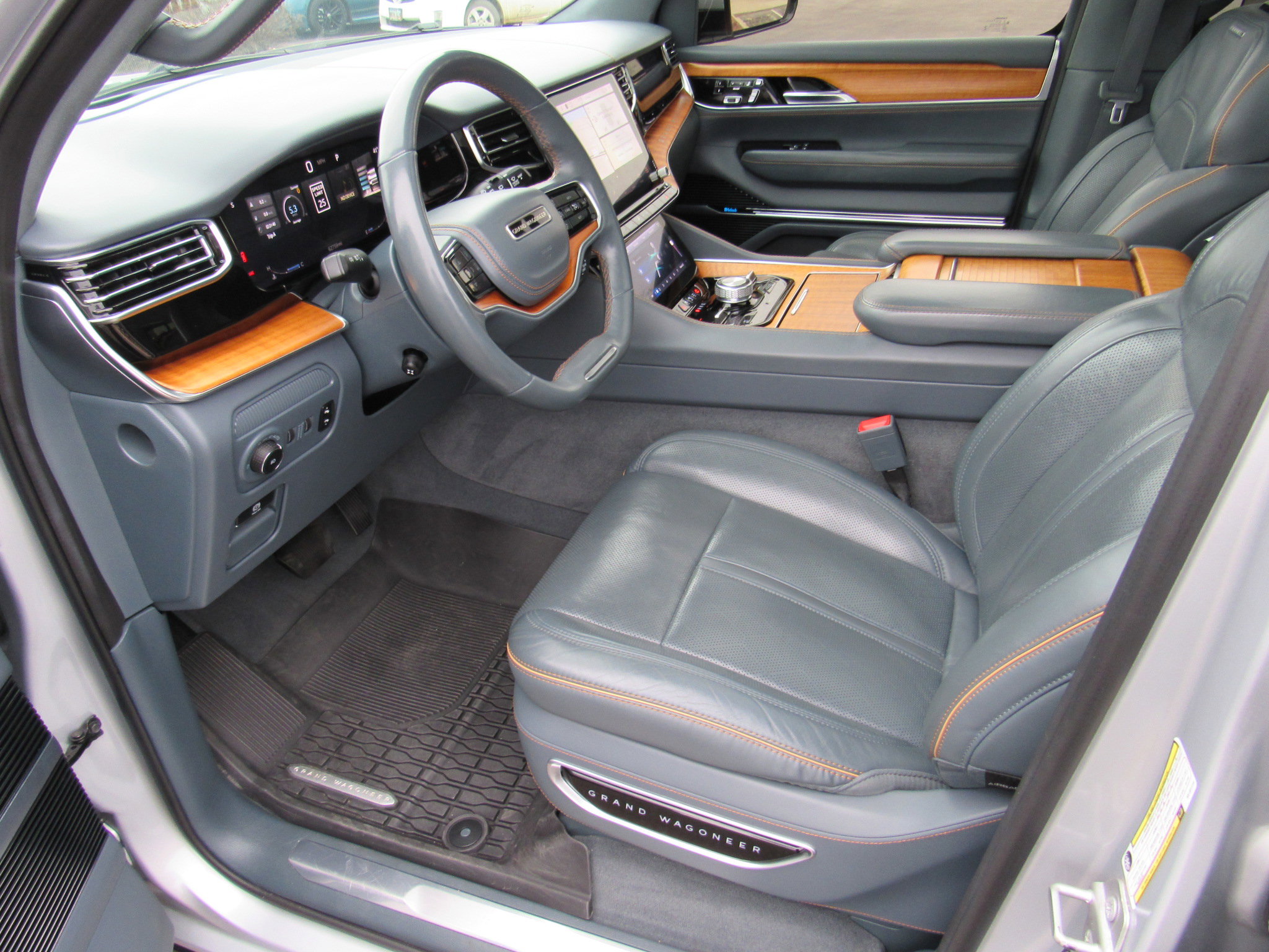 Used 2022 Jeep Grand Wagoneer Series II image 14