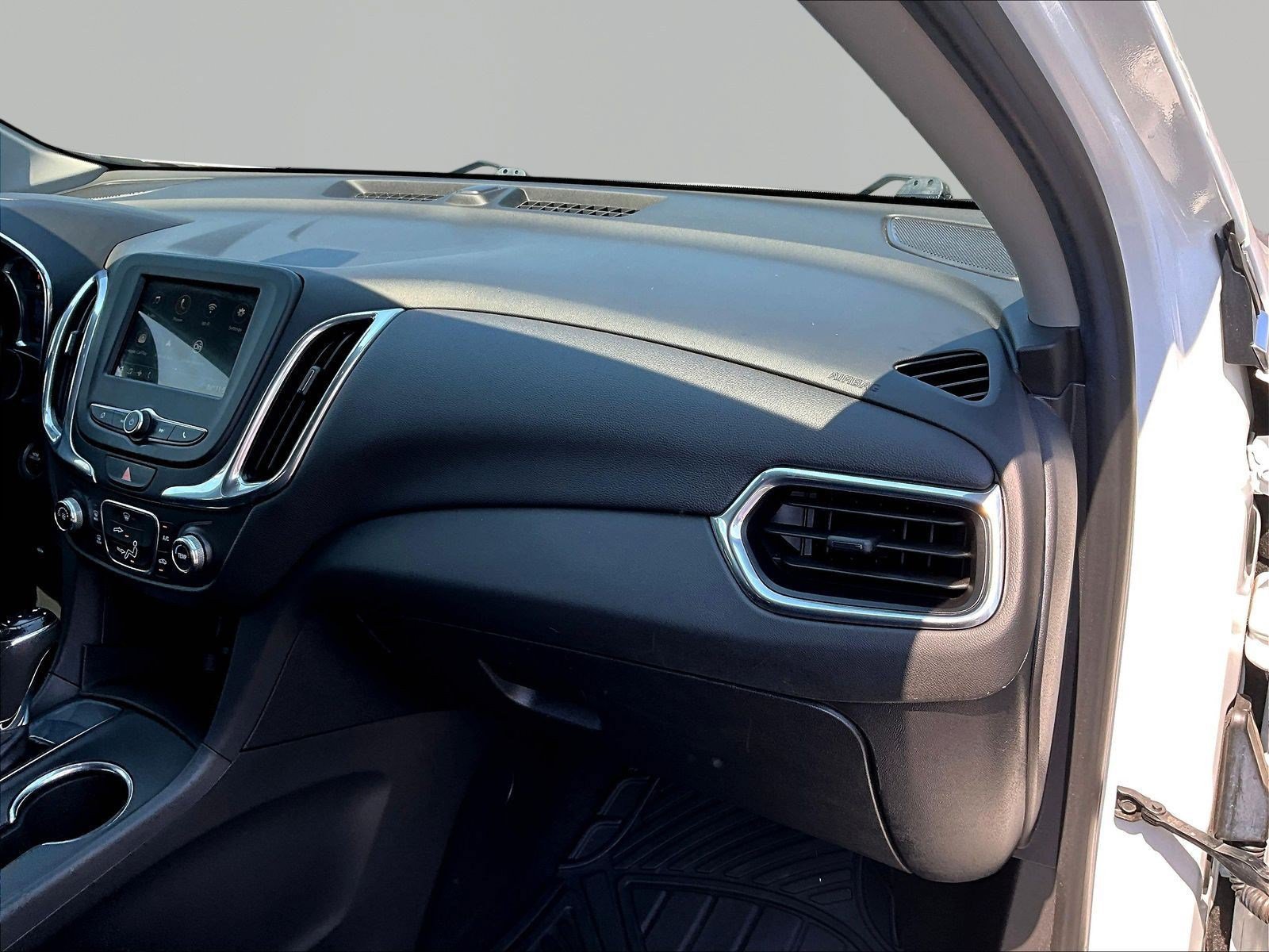 Used 2019 Chevrolet Equinox LT FWD image 26
