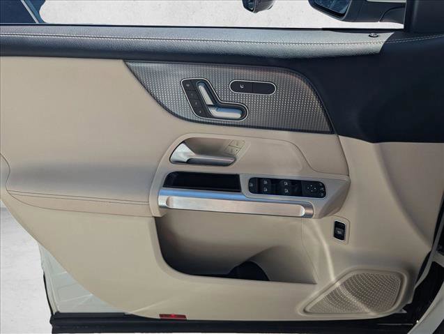Used 2020 Mercedes-Benz GLB 250 image 9