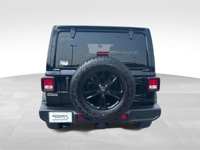 Used 2022 Jeep Wrangler Unlimited Sahara AWD/4WD image 4