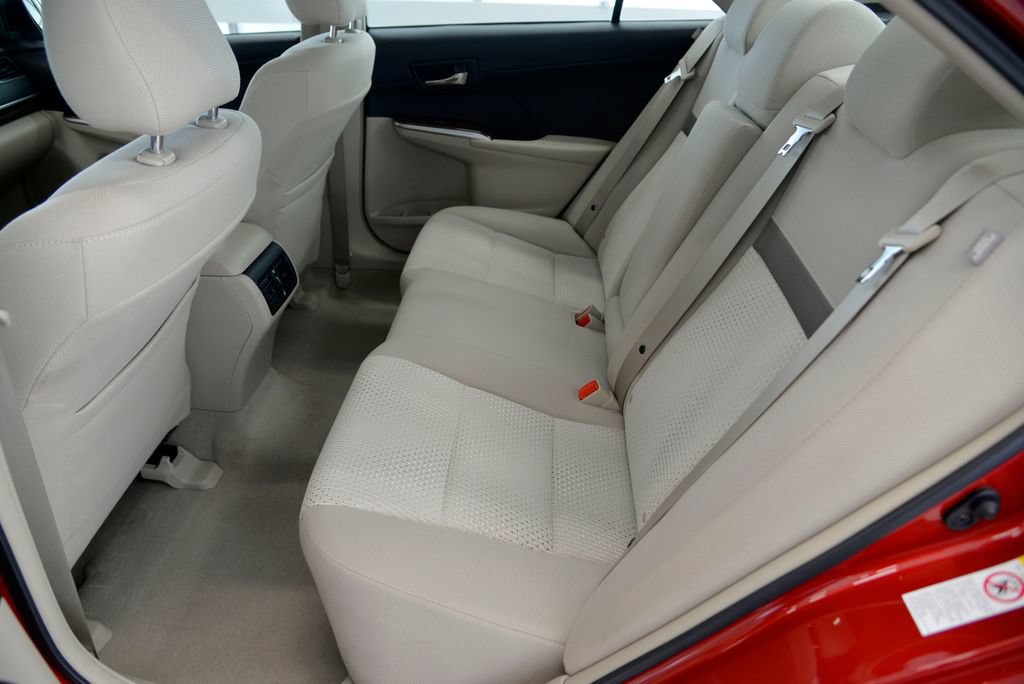 Used 2014 Toyota Camry XLE FWD image 29