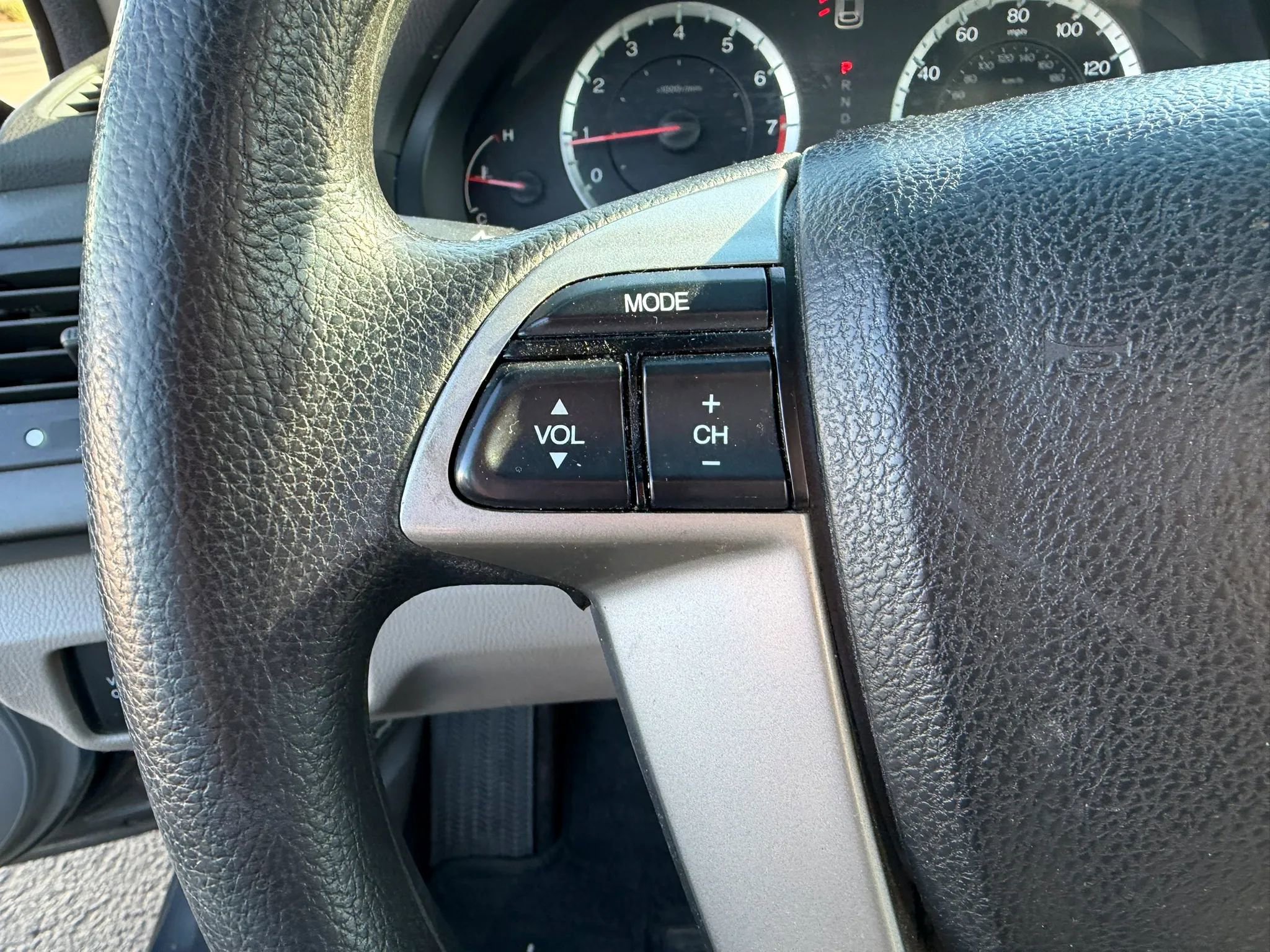 Used 2010 Honda Accord LX-P image 13