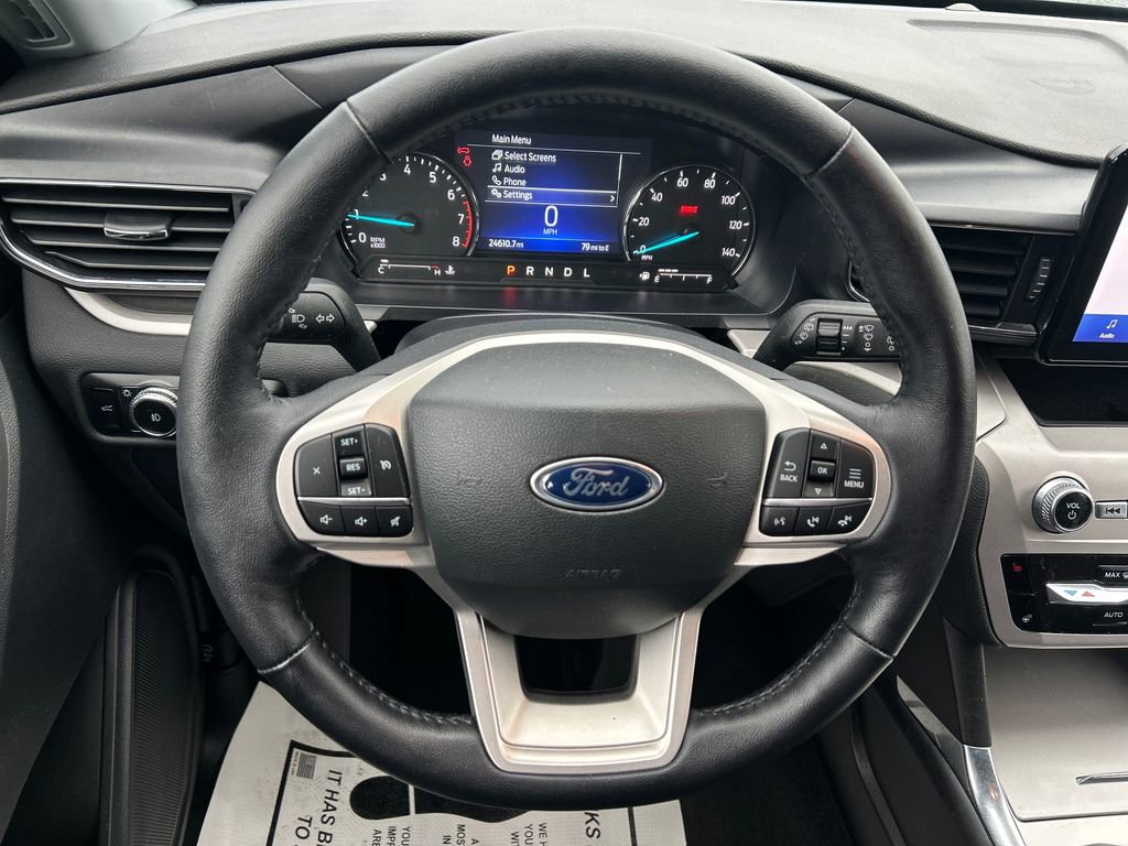 Used 2023 Ford Explorer XLT w/ Equipment Group 202A AWD/4WD image 16