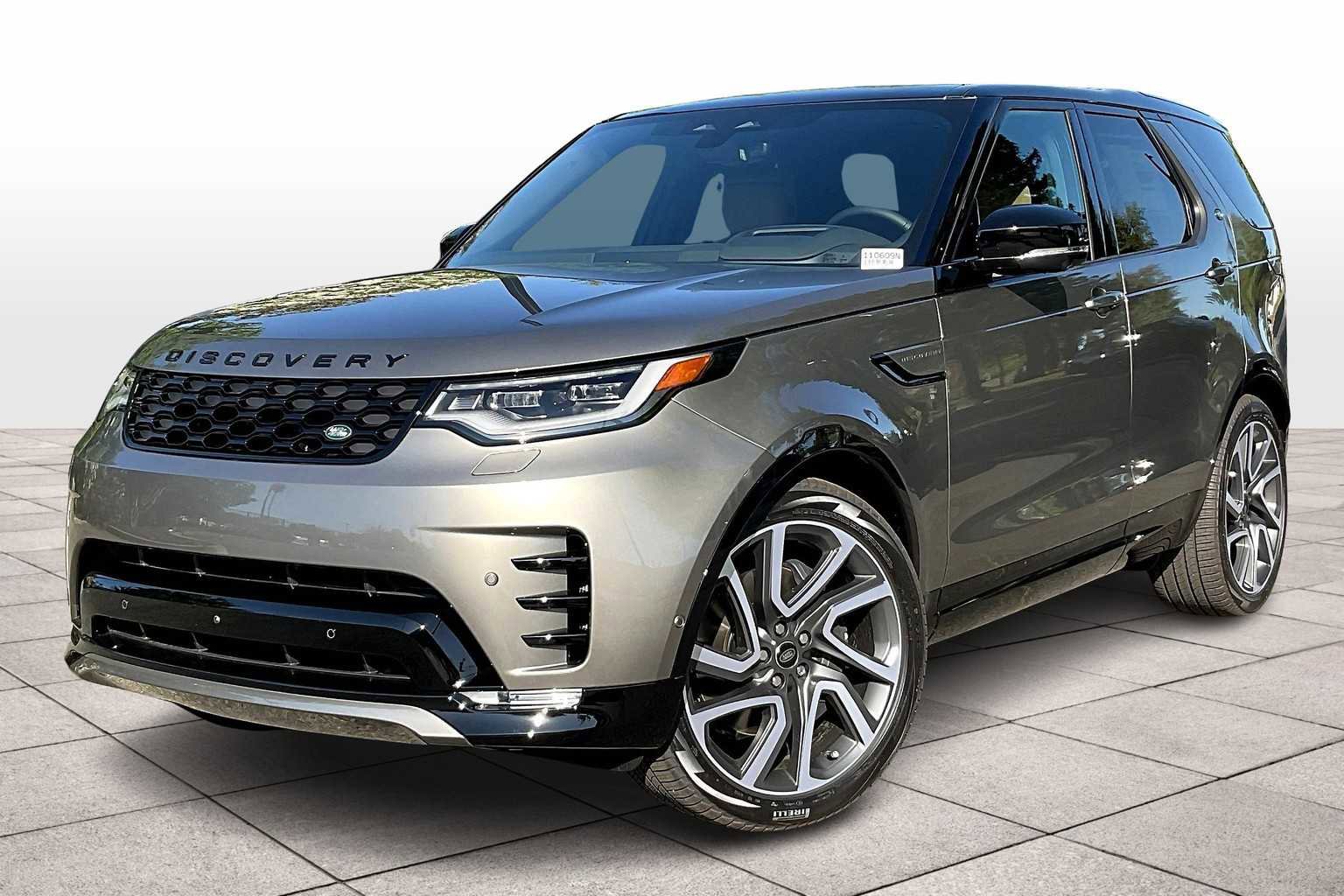 New 2025 Land Rover Discovery Dynamic SE