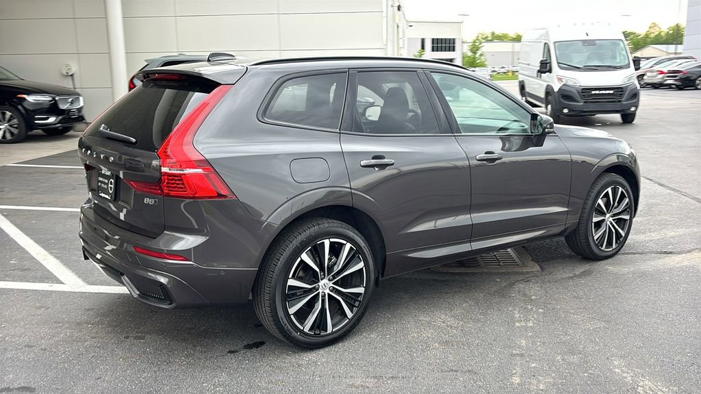 Certified 2025 Volvo XC60 B5 Plus AWD/4WD image 29