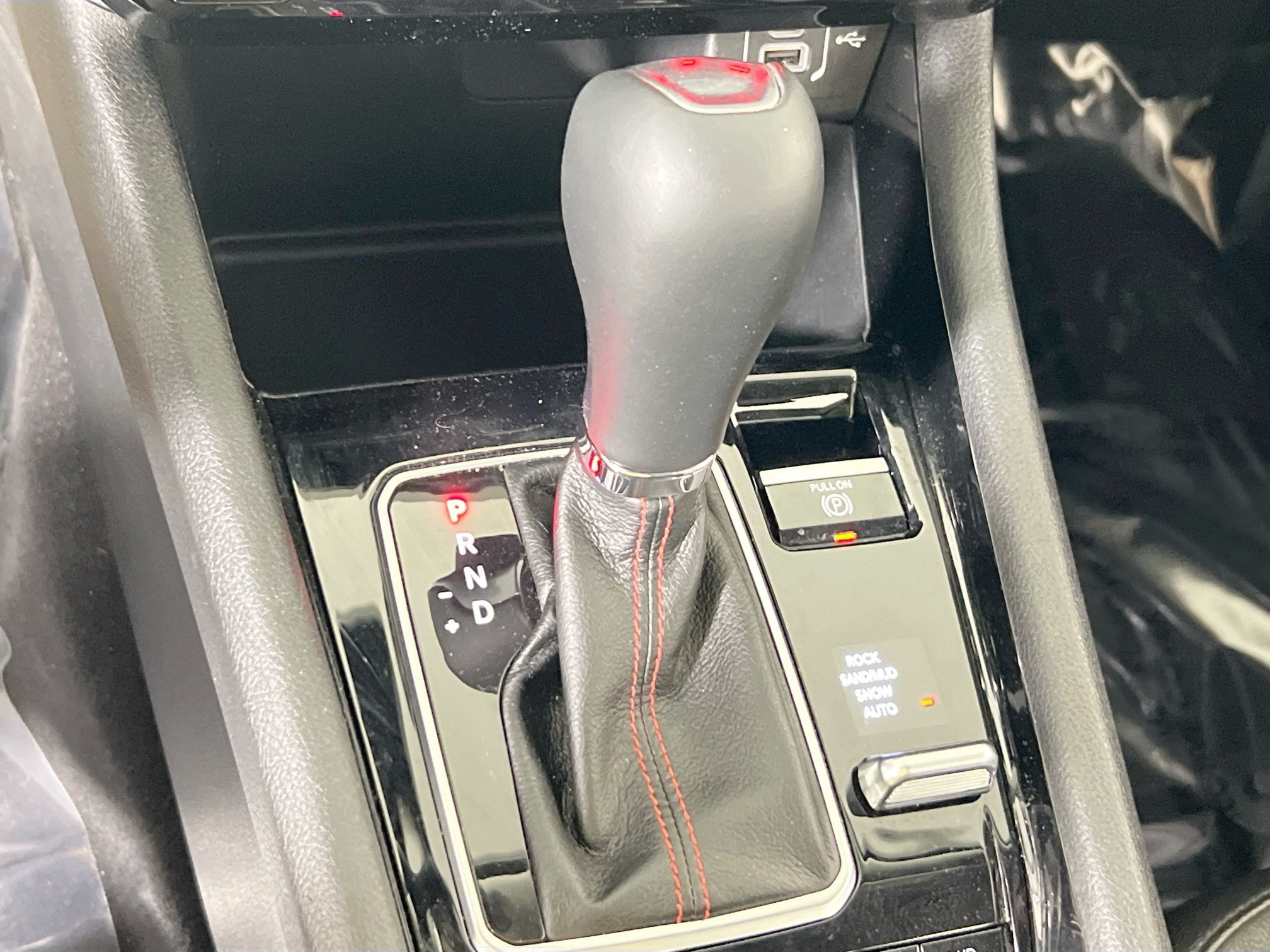 Used 2022 Jeep Compass Trailhawk AWD/4WD image 16