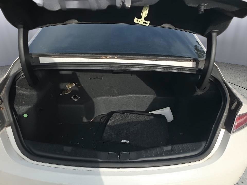 Used 2018 Lincoln MKZ Reserve w/ Technology Package FWD image 10