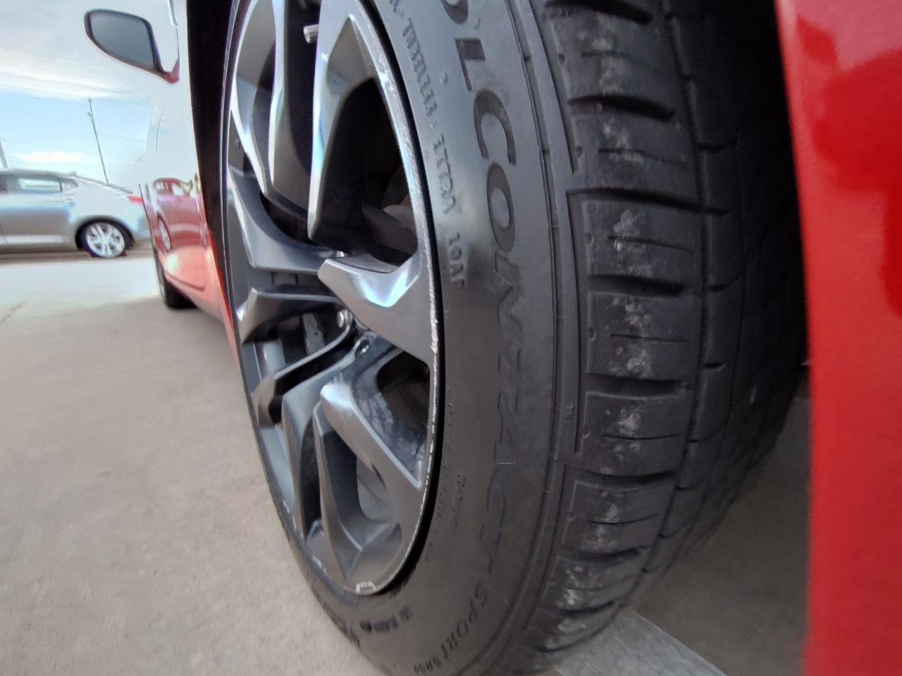 Used 2015 Nissan 370Z Coupe image 11