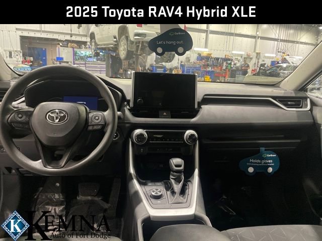 Used 2025 Toyota RAV4 XLE image 13