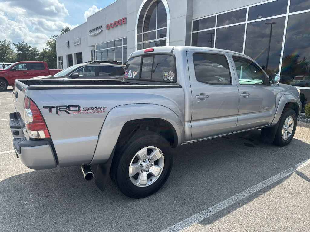 Used 2015 Toyota Tacoma 4x4 Double Cab w/ TRD Sport Package image 6