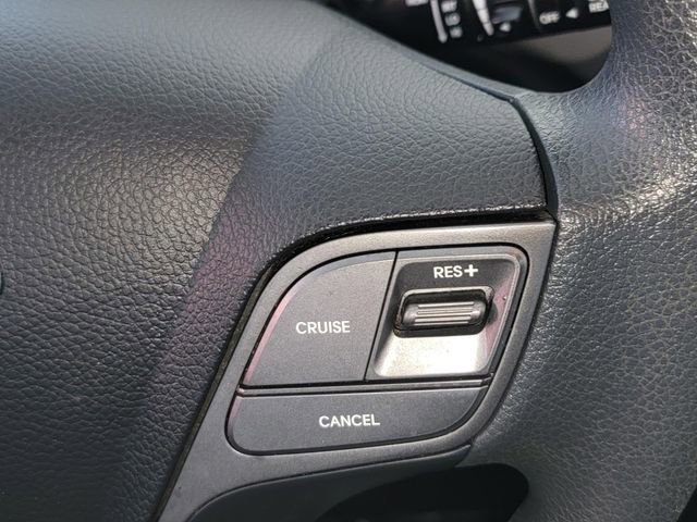 Used 2018 Hyundai Santa Fe Sport image 16