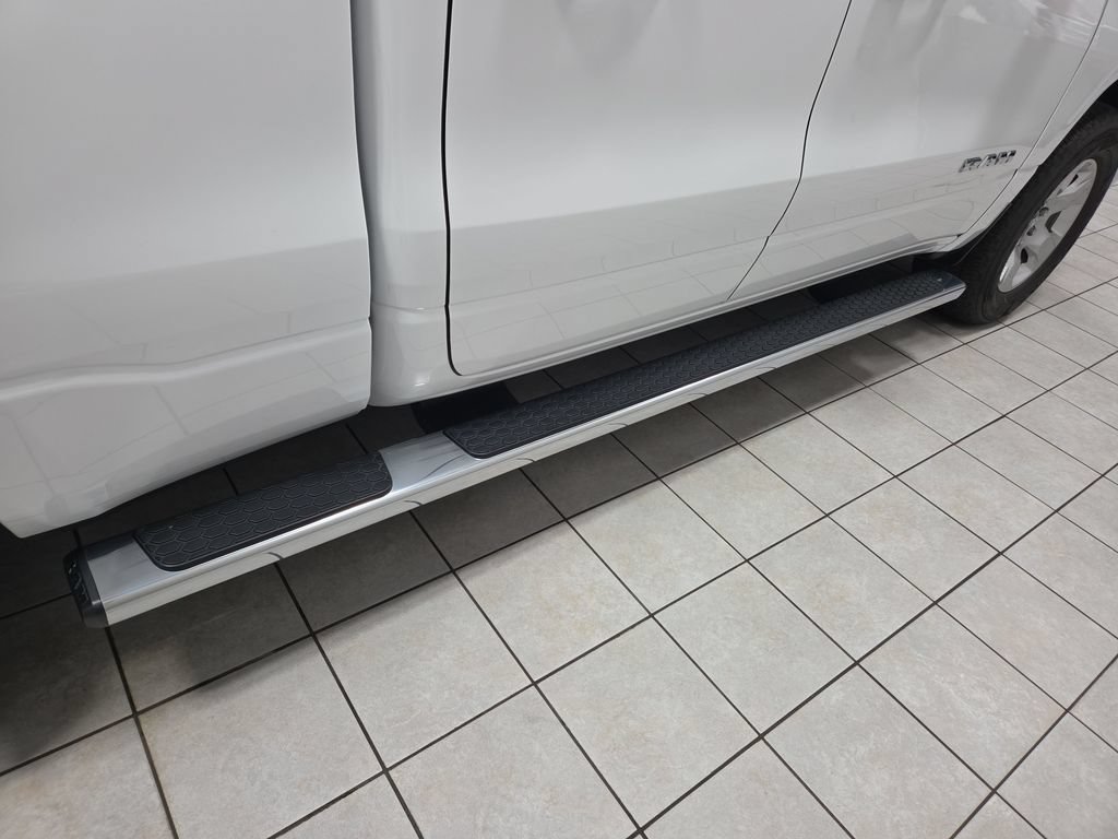 Used 2024 RAM 1500 Big Horn AWD/4WD image 17