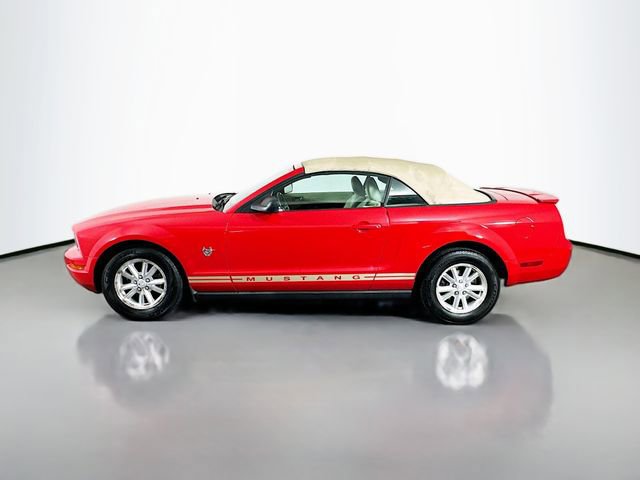 Used 2009 Ford Mustang Convertible image 9