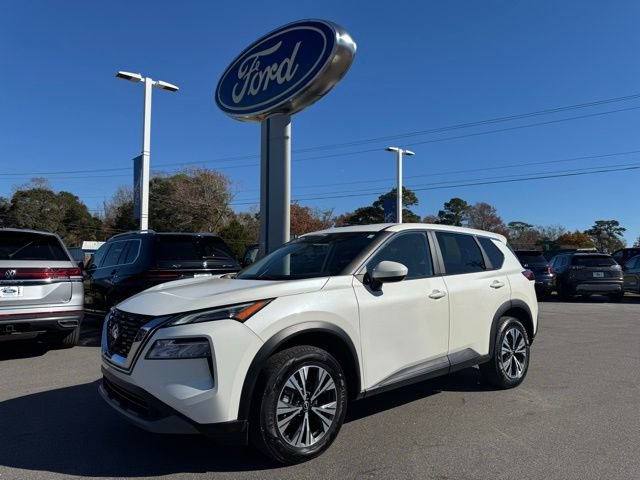 Used 2023 Nissan Rogue SV image 1