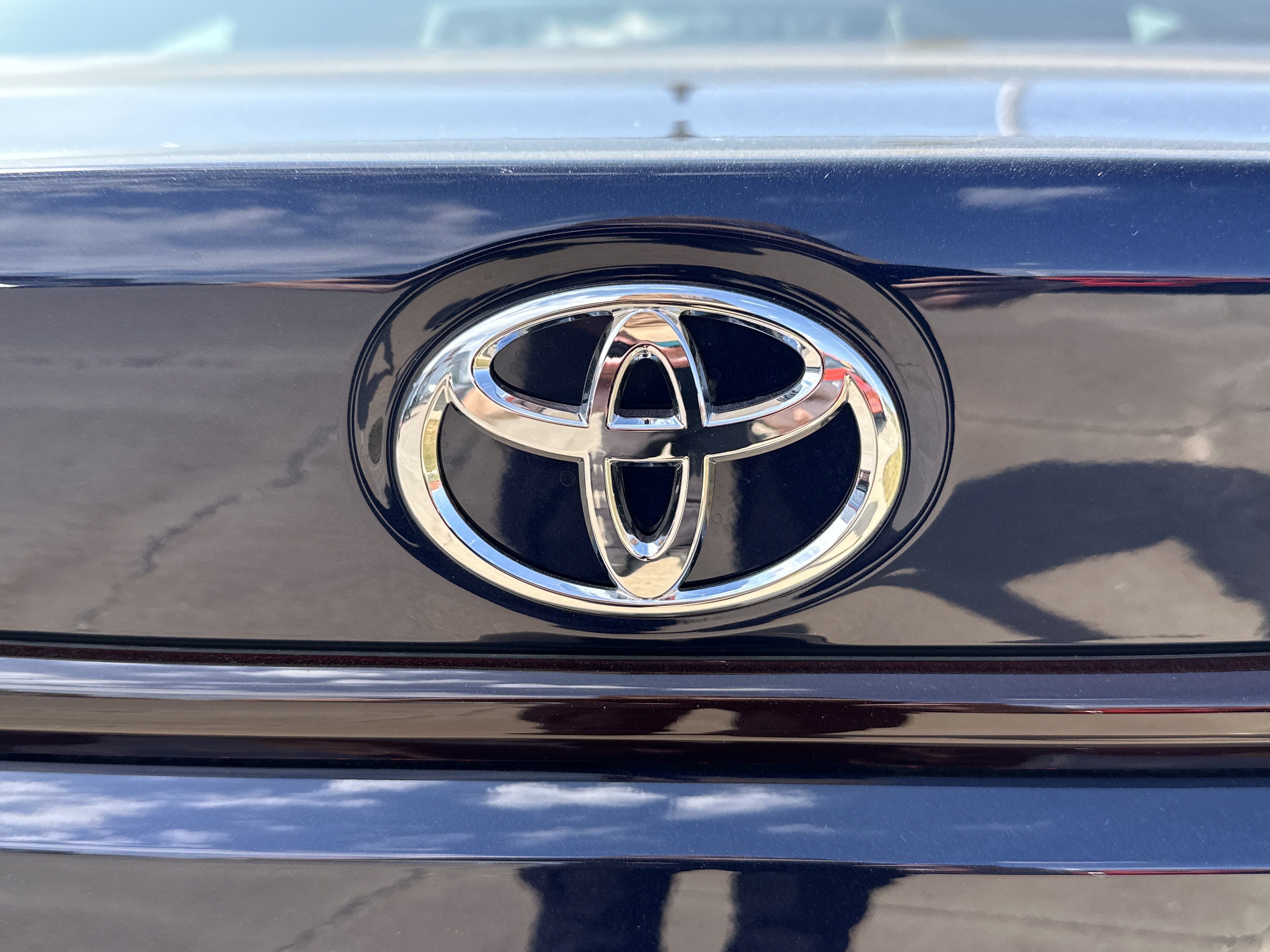 New 2026 Toyota Corolla Hybrid Sedan FWD image 31