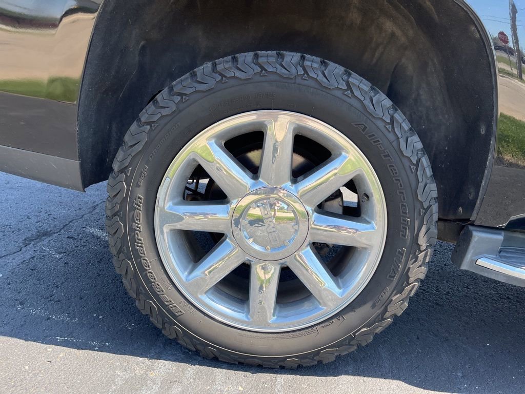 Used 2016 GMC Yukon Denali w/ Open Road Package image 11