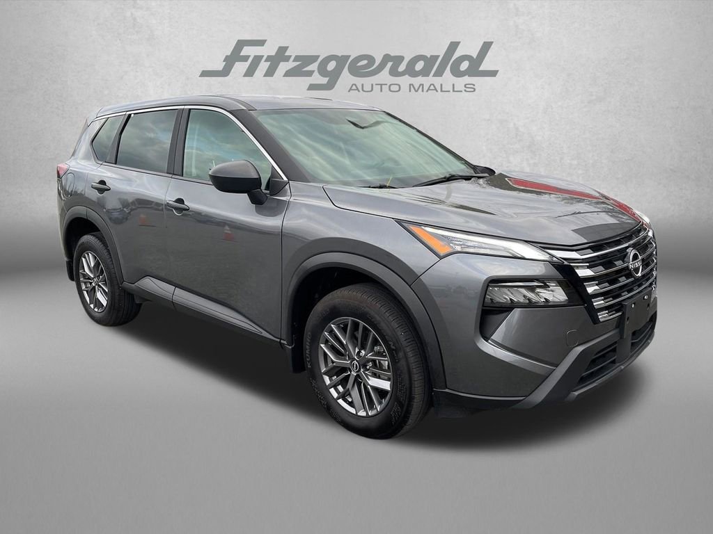 Used 2025 Nissan Rogue S image 1