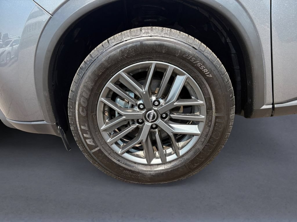 Used 2024 Nissan Rogue S FWD image 14