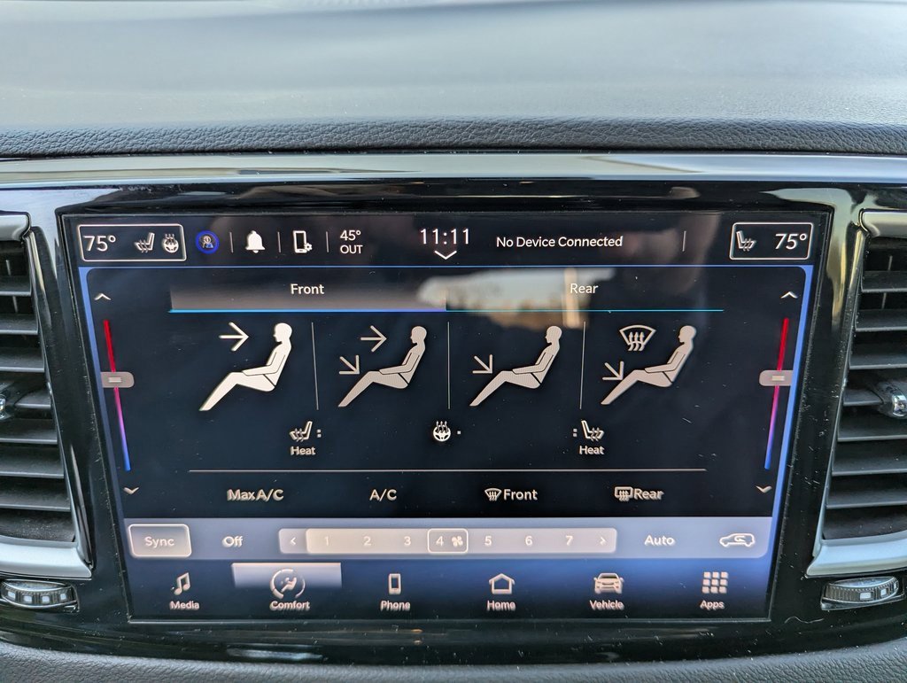 Used 2024 Chrysler Pacifica Touring-L image 26