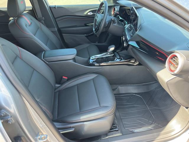 Certified 2026 Chevrolet Trax RS w/ Sunroof Package FWD image 24