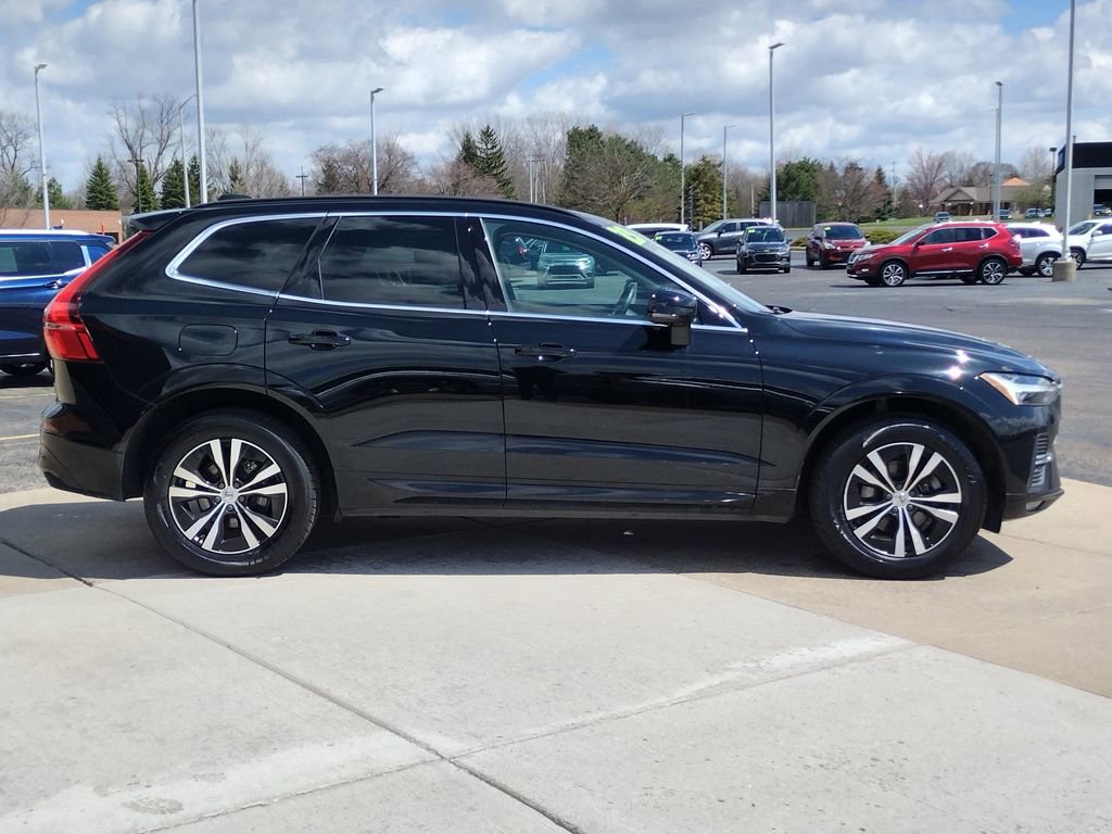 Used 2023 Volvo XC60 B5 Core AWD/4WD image 4