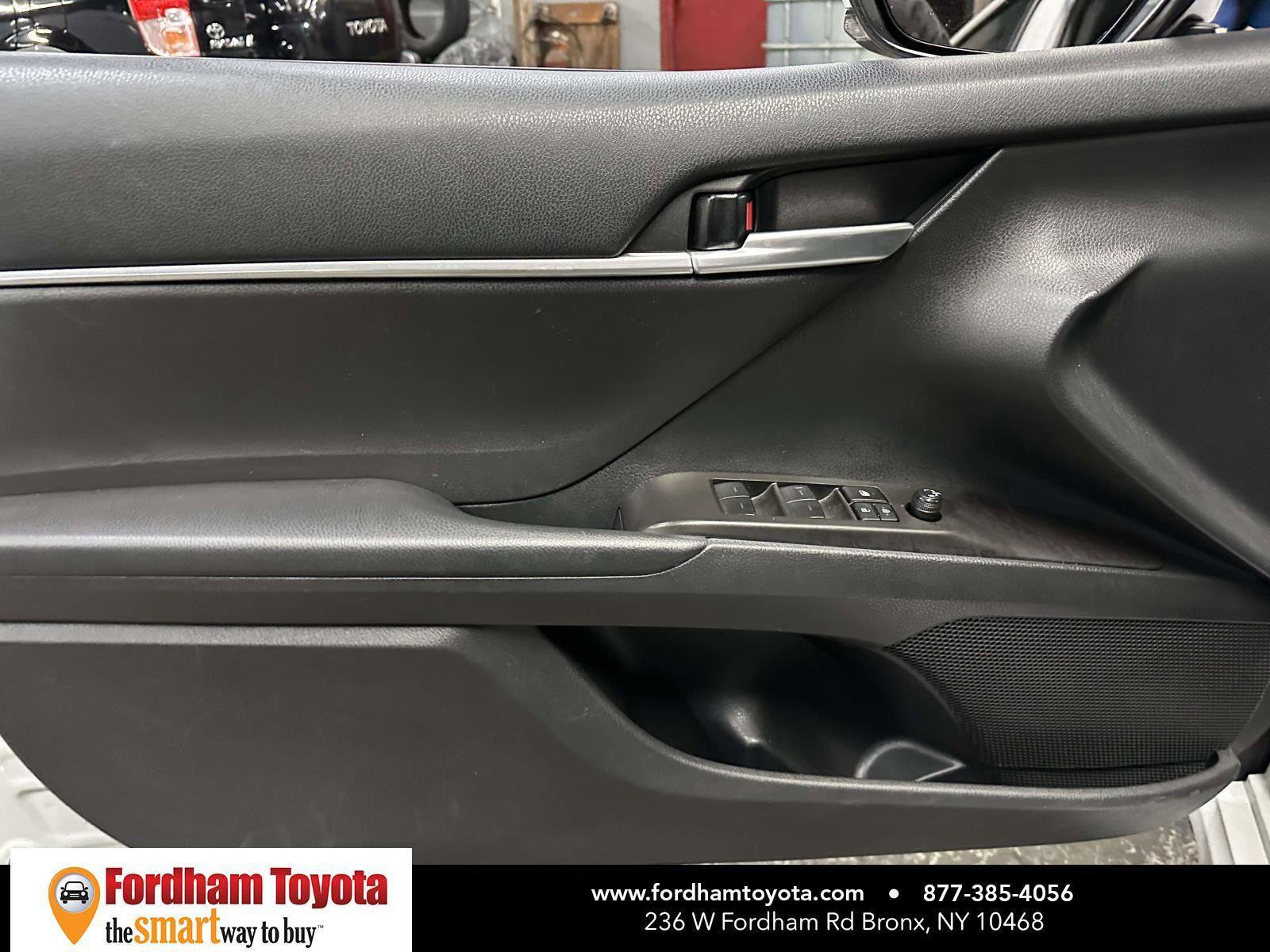 Certified 2023 Toyota Camry SE FWD image 16