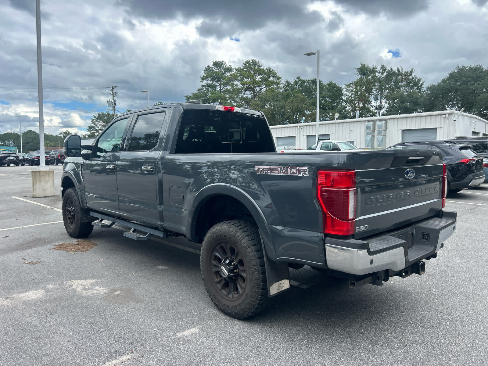 Used 2021 Ford F250 Lariat w/ Tremor Off-Road Package AWD/4WD image 2