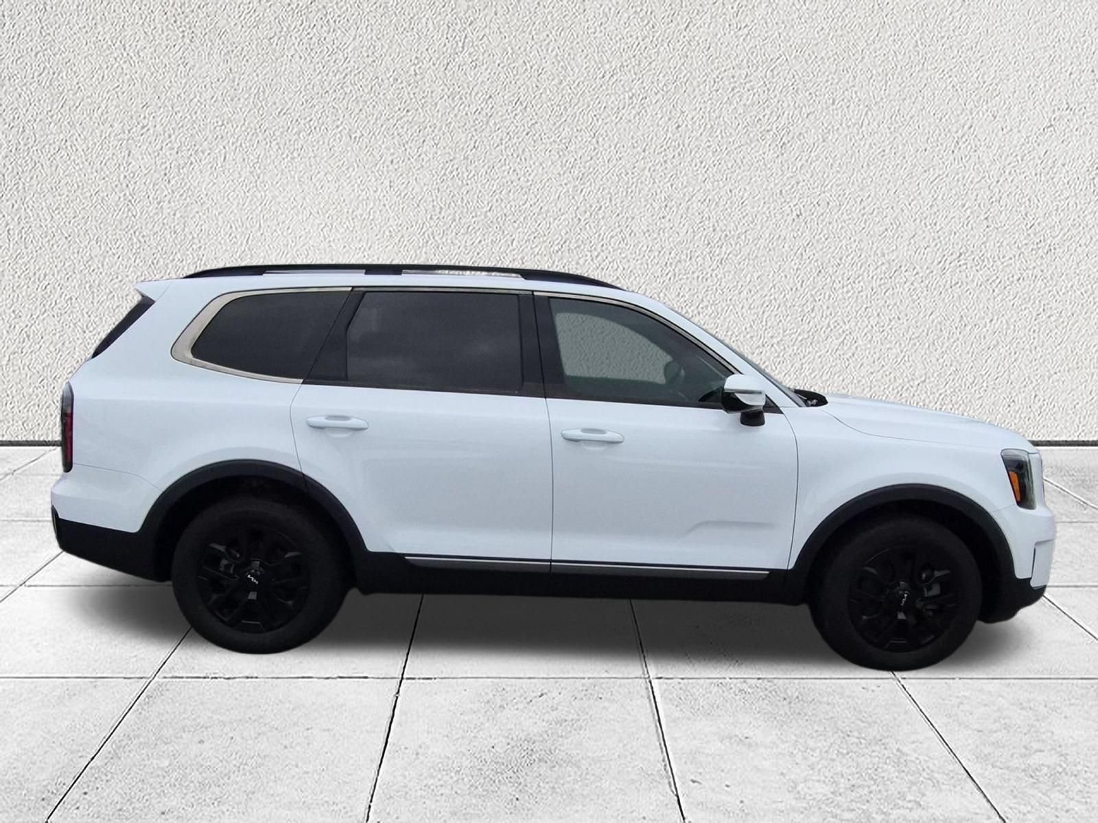 Used 2023 Kia Telluride SX Prestige X-Pro AWD/4WD image 2
