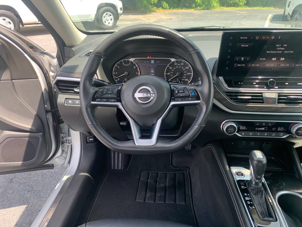 Used 2023 Nissan Altima 2.5 SL AWD/4WD image 13