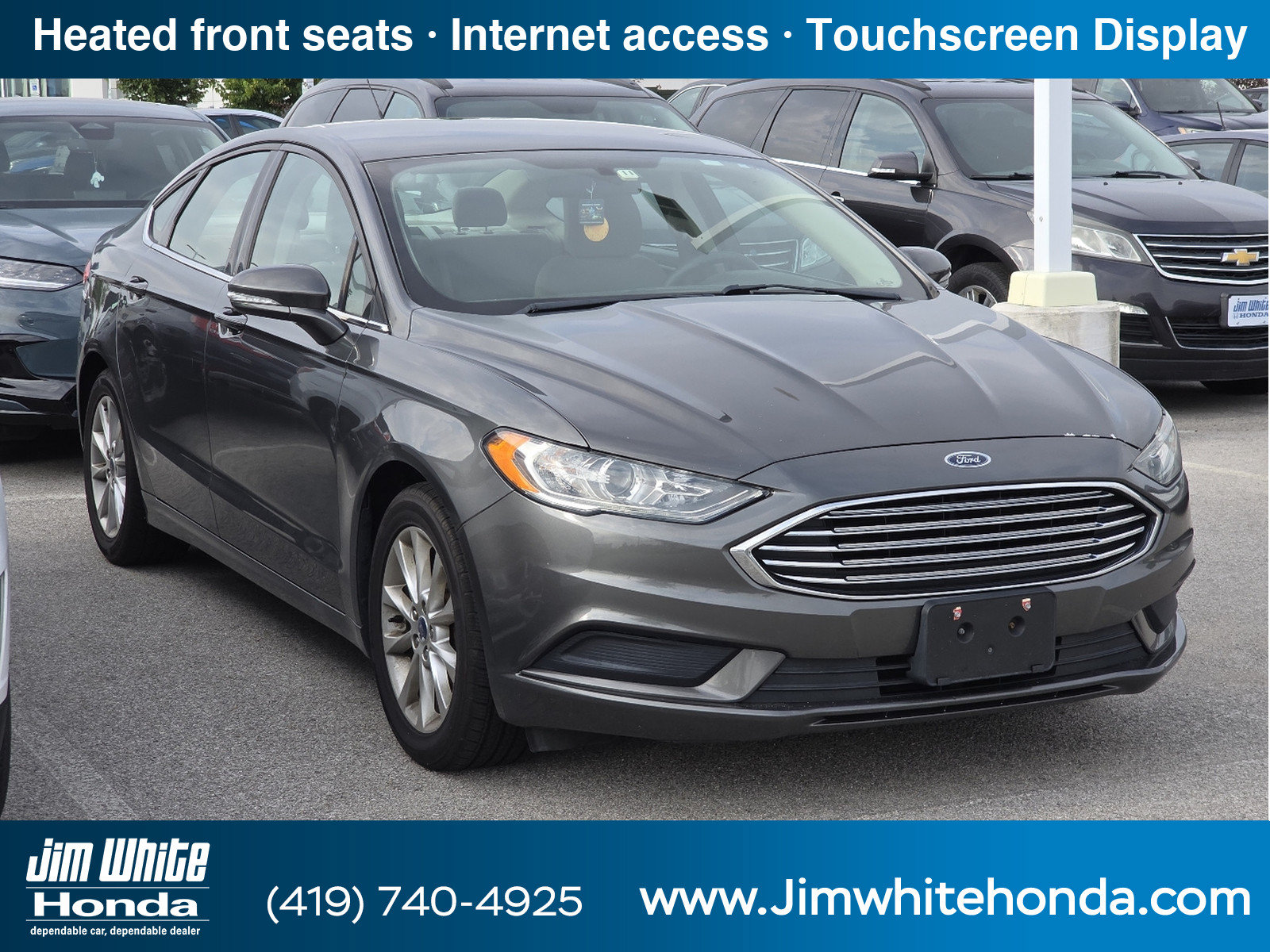 Used 2017 Ford Fusion SE w/ Fusion SE Technology Package FWD image 1