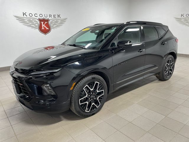 Used 2023 Chevrolet Blazer RS w/ Driver Confidence II Package AWD/4WD image 3