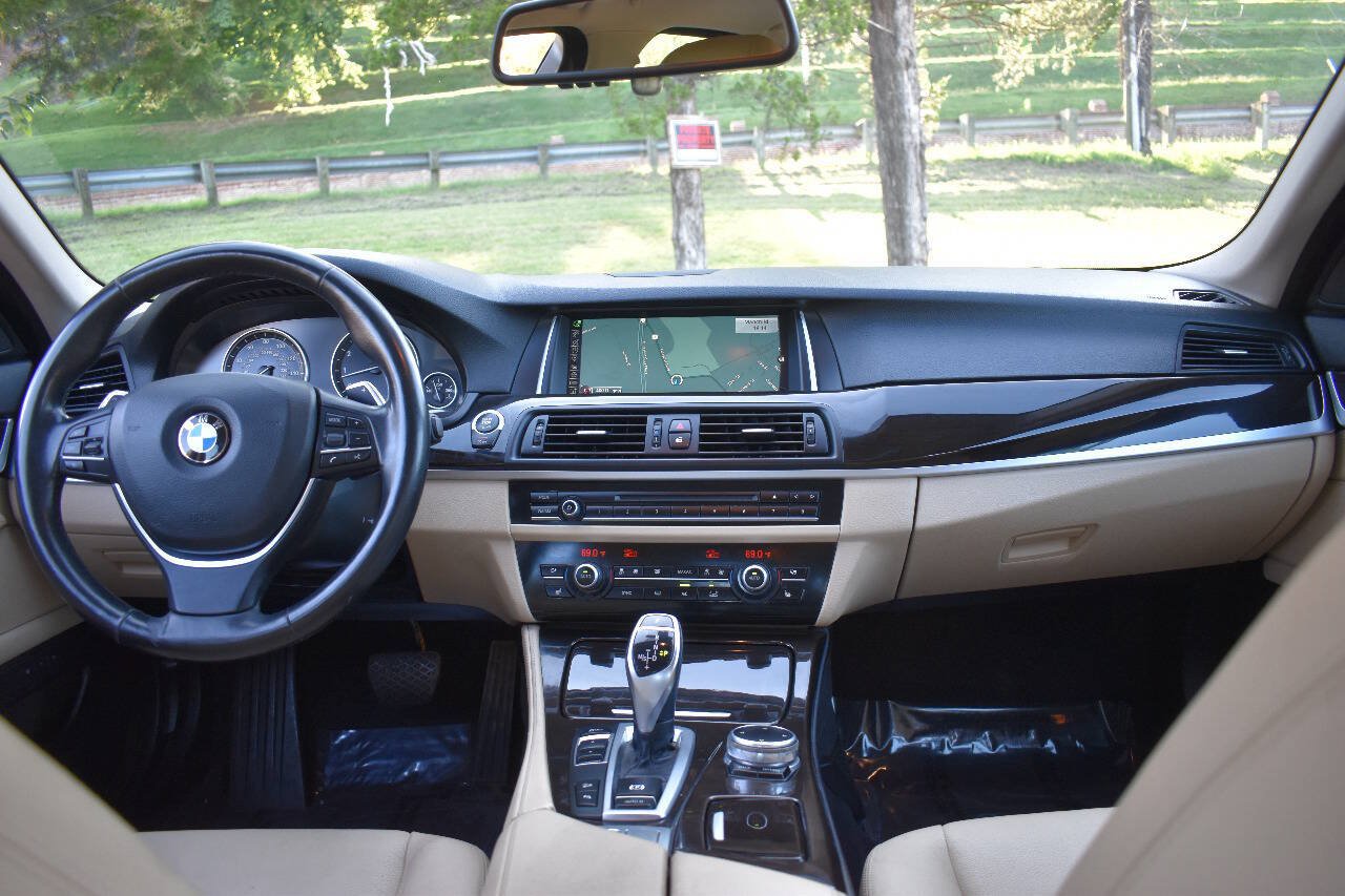 Used 2016 BMW 535i xDrive Sedan AWD/4WD image 19