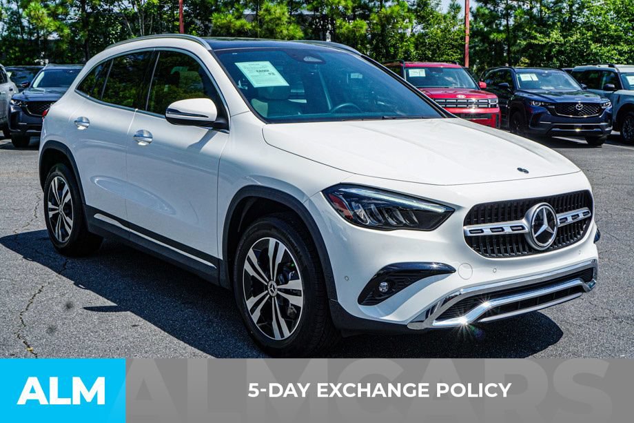 Used 2024 Mercedes-Benz GLA 250 w/ Exclusive Package image 3