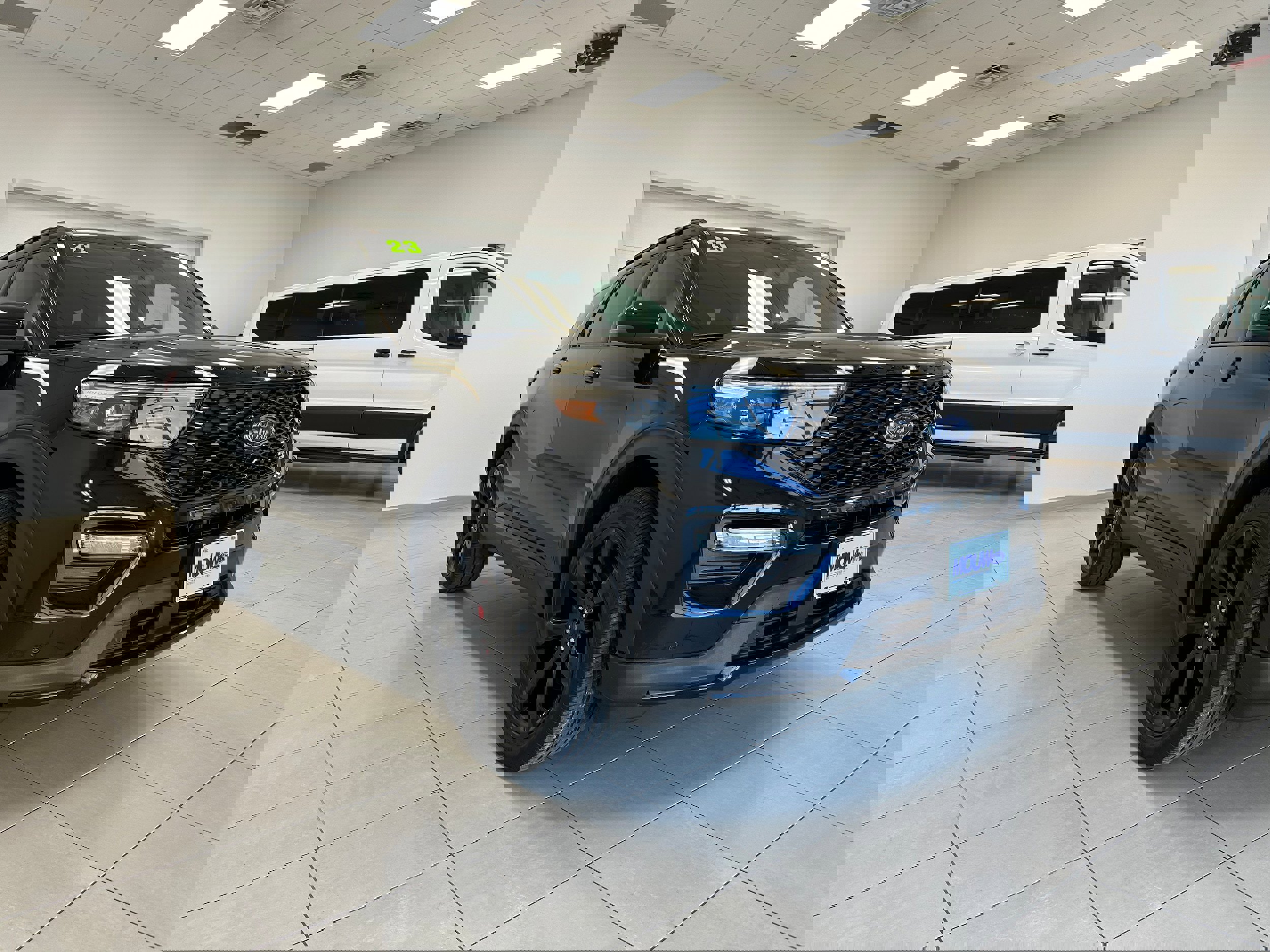 Used 2023 Ford Explorer ST w/ Equipment Group 401A image 4