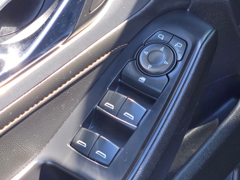 Certified 2021 Chevrolet Traverse LS FWD image 21