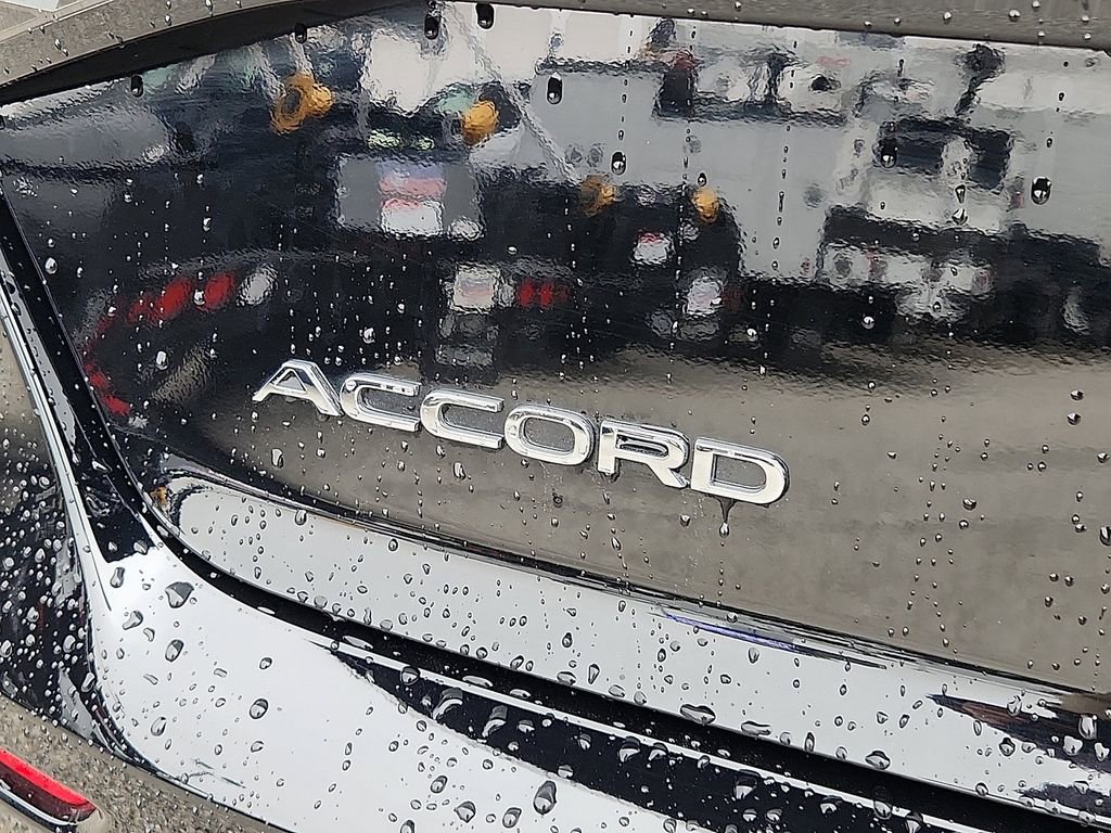 Used 2025 Honda Accord SE image 18