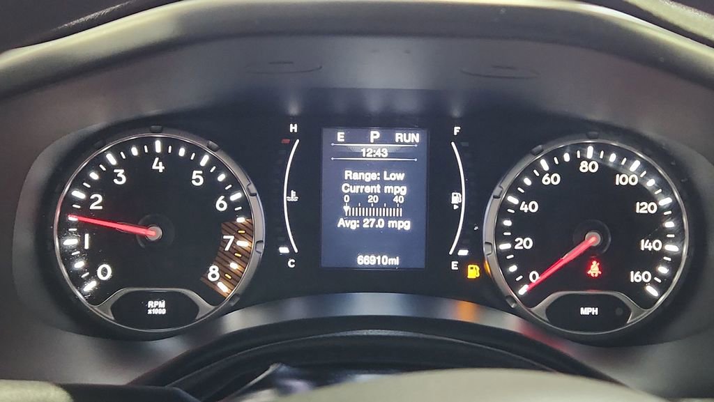 Used 2020 Jeep Renegade Sport w/ Sport Appearance Group image 19