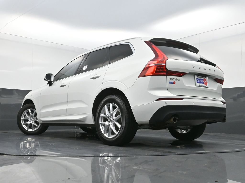 Used 2020 Volvo XC60 T5 Momentum image 26