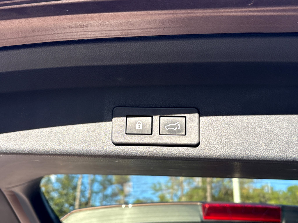 Used 2020 Subaru Ascent Limited w/ Technology Package image 33