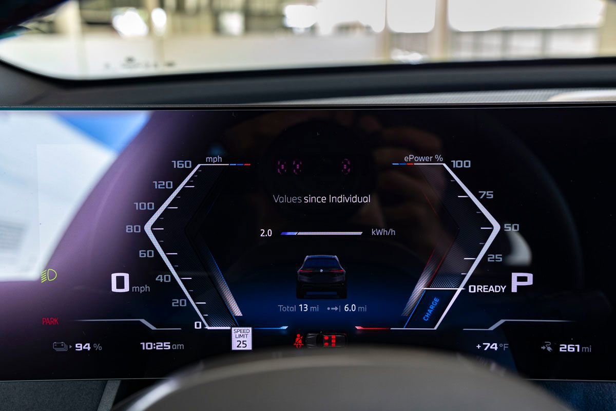 New 2026 BMW iX M70 image 11