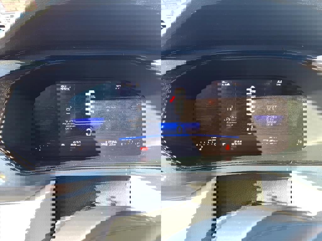 Used 2023 Volkswagen Taos SE image 15