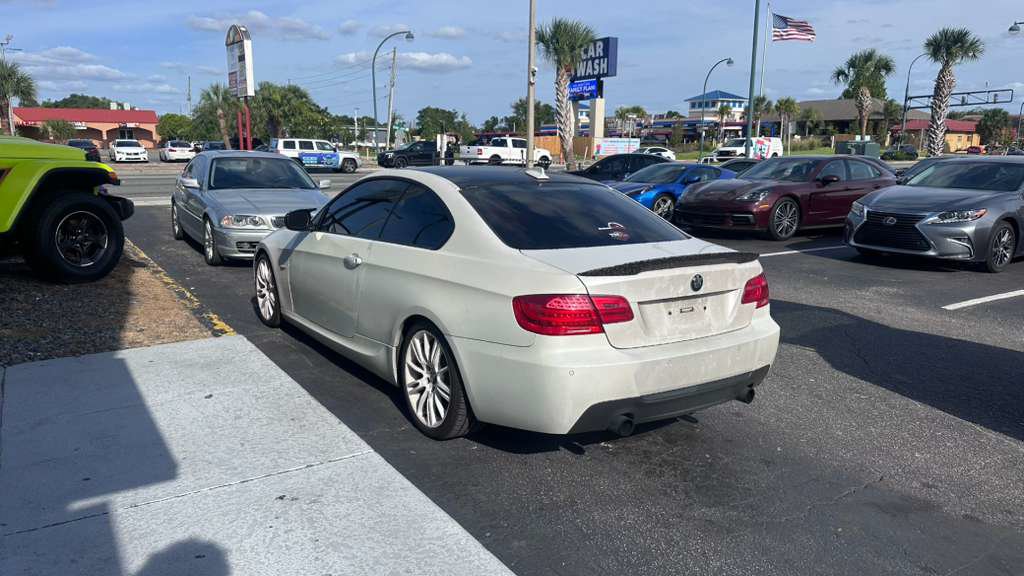Used 2013 BMW 335i Coupe RWD image 4
