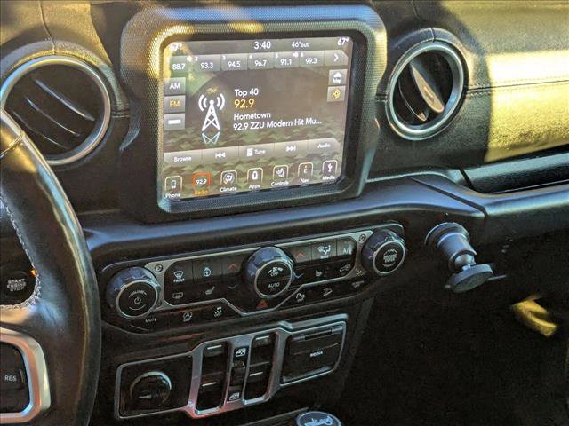 Used 2018 Jeep Wrangler Unlimited Sahara w/ Uconnect 4C Nav & Sound Group image 14