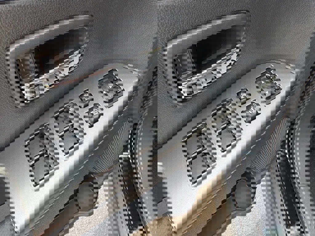 New 2025 Mitsubishi Outlander Sport SE image 22