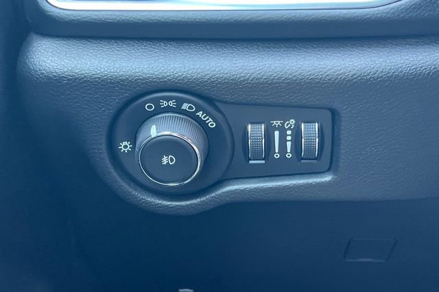 Used 2019 Chrysler Pacifica Touring-L w/ Advanced Safetytec Group image 34