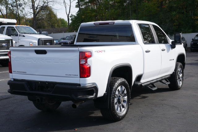 Used 2023 Chevrolet Silverado 2500 Custom w/ Custom Convenience Package AWD/4WD image 10