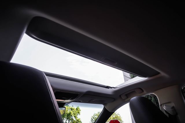 Certified 2025 Lexus ES 300h w/ Premium Package image 21